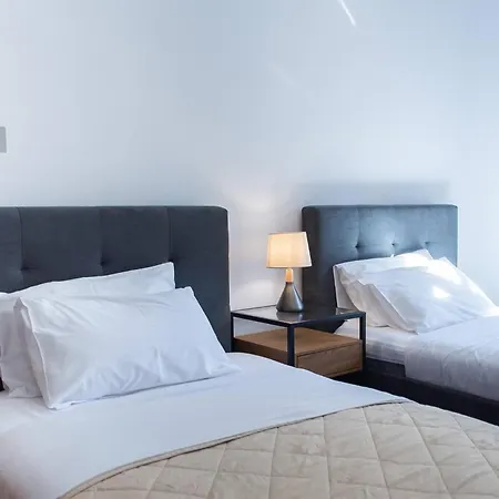 Adjacent To Aphrodite Premium I * Kouklia