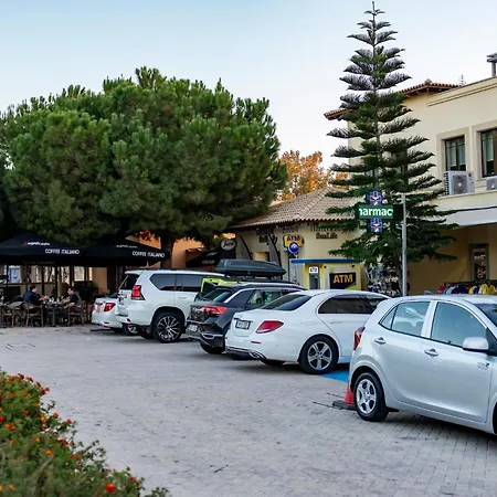 Апартаменты Adjacent To Aphrodite Premium I