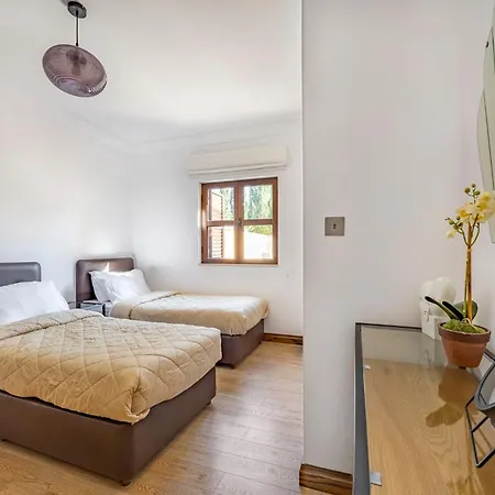 Adjacent To Aphrodite Premium I * Куклия