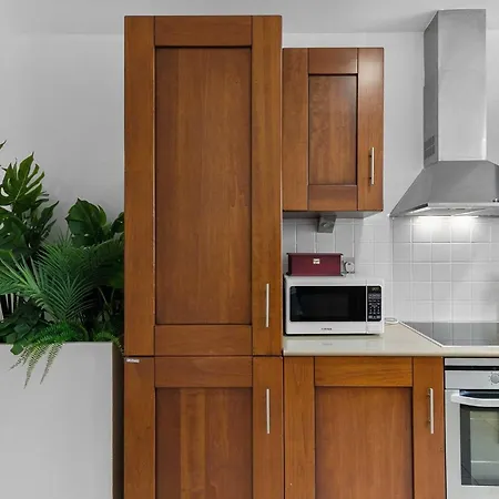 Adjacent To Aphrodite Premium I Апартаменты Куклия