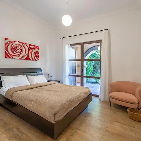 Апартаменты Adjacent To Aphrodite Premium I *