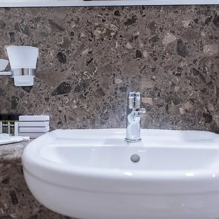 Adjacent To Aphrodite Premium I Апартаменты Куклия